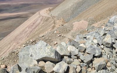 Caracterización geoquímica de material estéril y marinas en botaderos