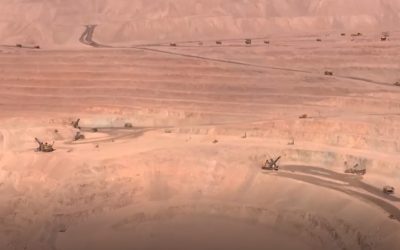 Improving copper recovery in heap leaching operations using preferential pre-treatment