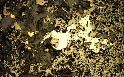 Caracterización química-mineralógica y definición de rendimiento metalúrgico de mezclas de mineral de La Estrella
